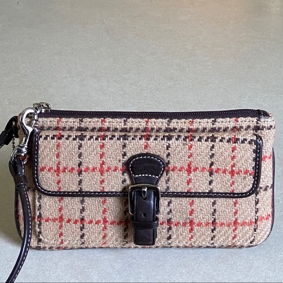 Coach wool wristlet. - Picture 5 of 16